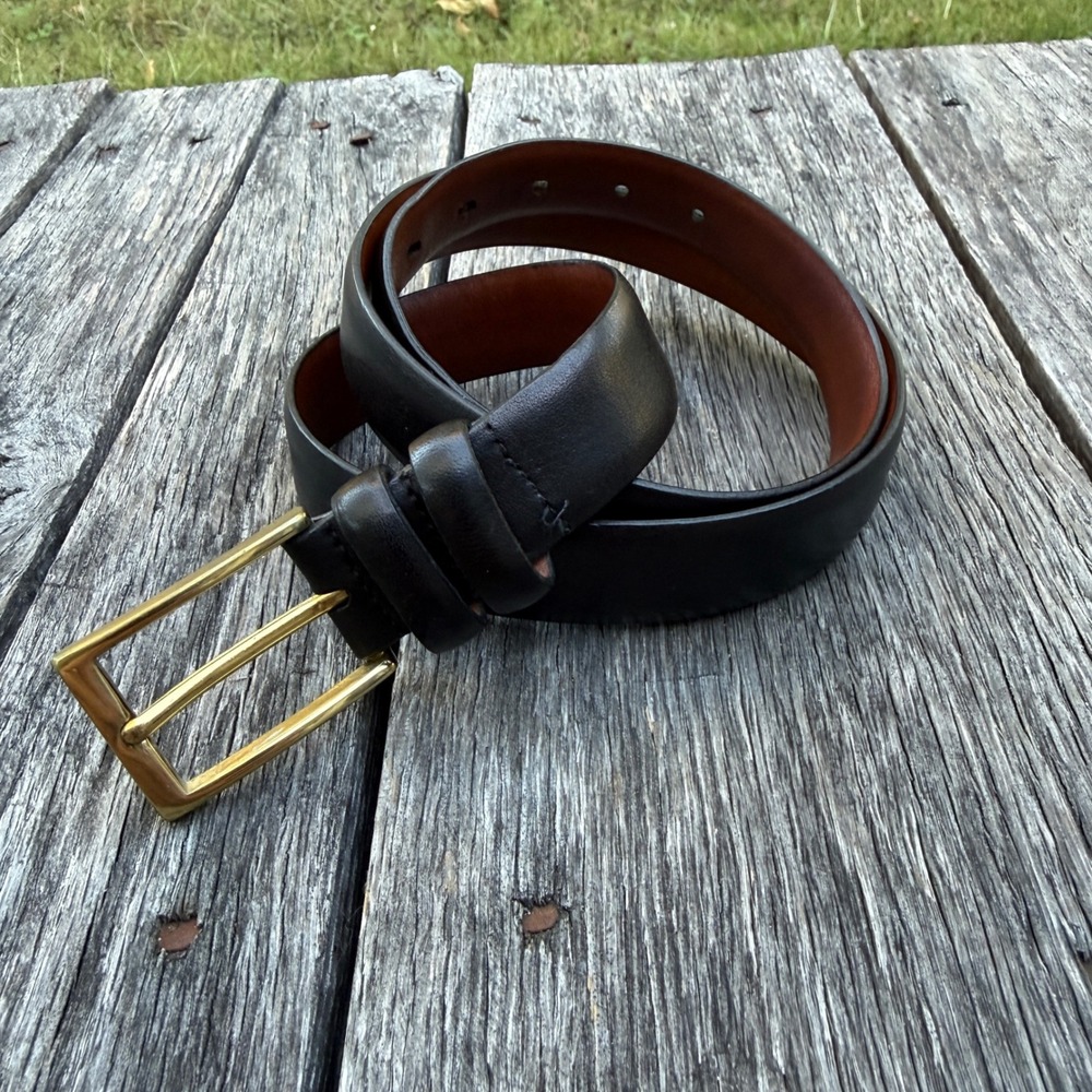 Brooks Brothers Mens Black Leather Dress Belt Gold Buckle Made in USA 32 110 001